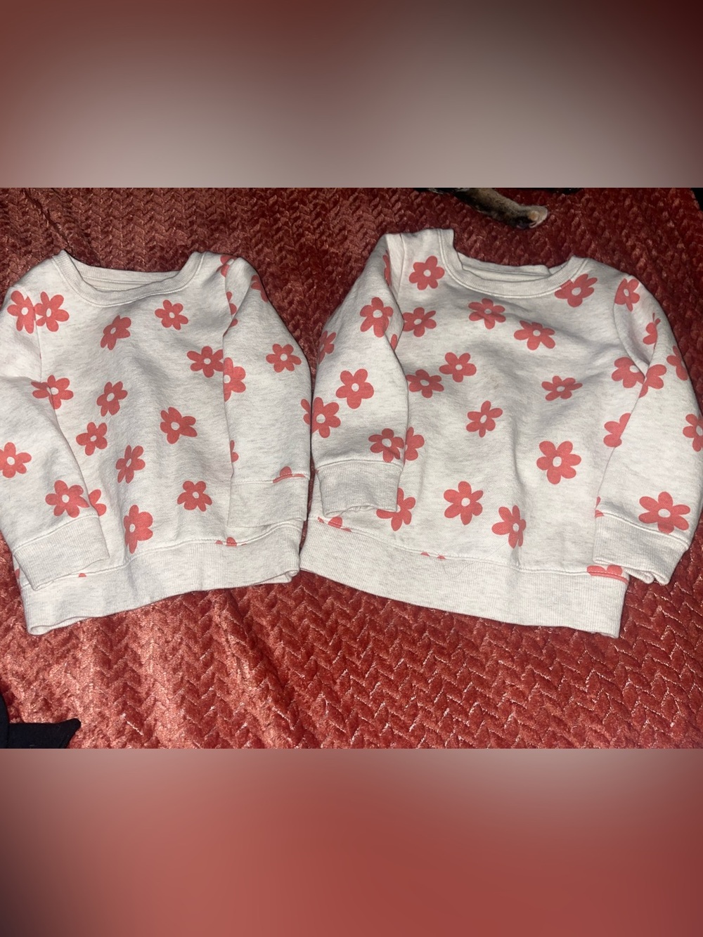 Cat & Jack Heather Orange & Cream Sweatshirt with Pink Daisy Print. 2T & 18m